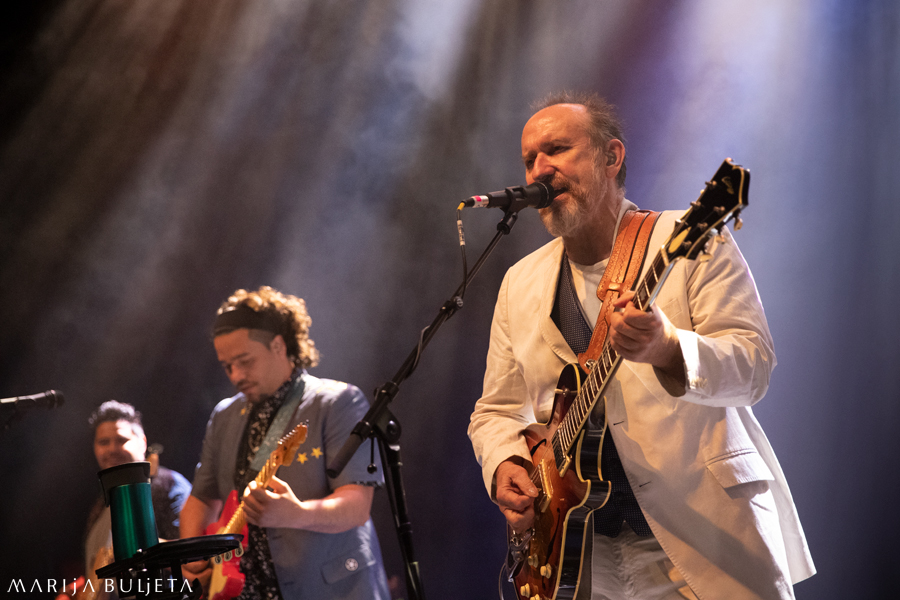 Men At Work on stage